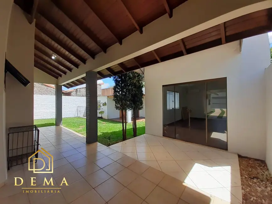 Foto 5 de Casa com 1 quarto à venda e para alugar, 157m2 em Toledo - PR