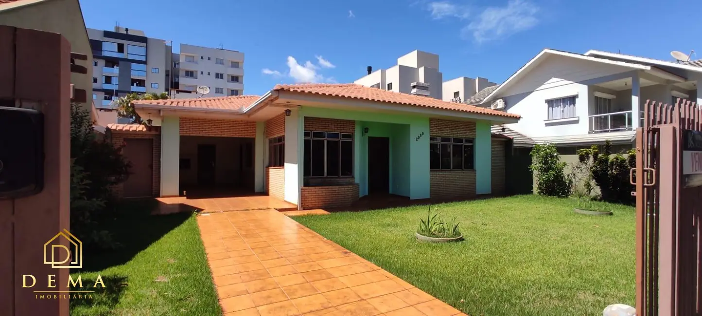 Foto 2 de Casa com 2 quartos à venda e para alugar, 750m2 em Vila Industrial, Toledo - PR