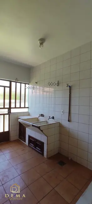 Foto 8 de Casa com 2 quartos à venda e para alugar, 750m2 em Vila Industrial, Toledo - PR