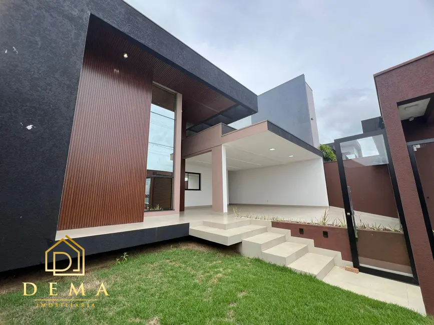 Foto 1 de Casa com 3 quartos à venda, 225m2 em Vila Industrial, Toledo - PR