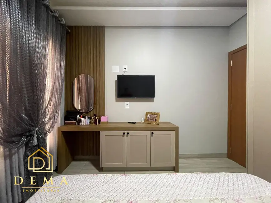 Foto 10 de Casa à venda em Jardim Concórdia, Toledo - PR