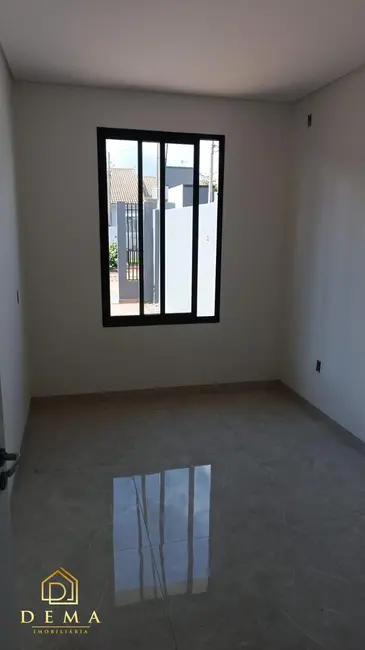 Foto 7 de Casa à venda em Jardim Coopagro, Toledo - PR
