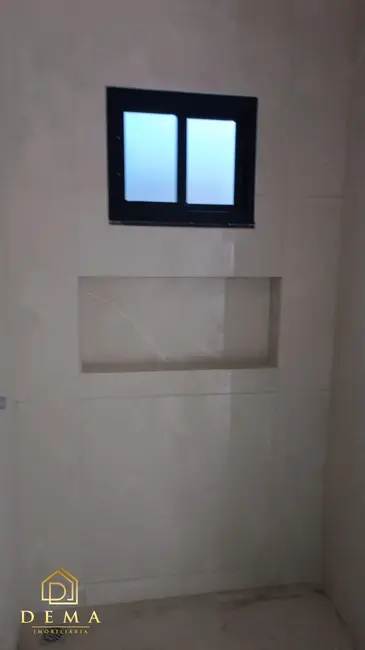 Foto 5 de Casa à venda em Jardim Coopagro, Toledo - PR