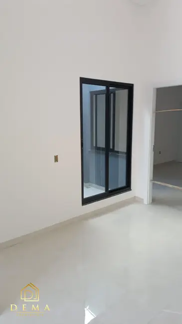 Foto 3 de Casa à venda em Jardim Coopagro, Toledo - PR