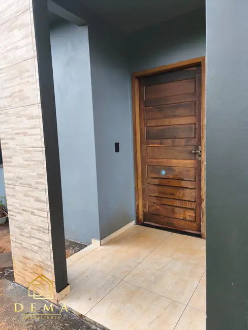 Foto 3 de Casa à venda em Toledo - PR