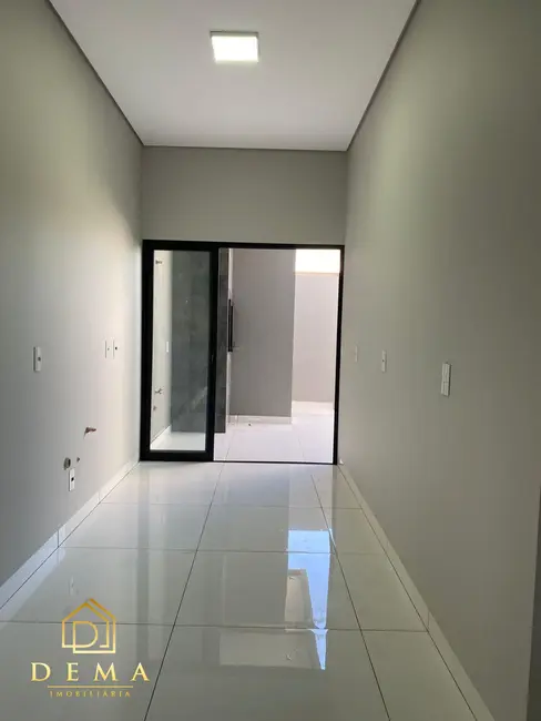 Foto 9 de Casa à venda em Jardim Coopagro, Toledo - PR