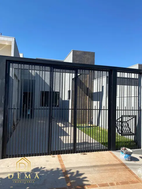 Foto 1 de Casa à venda em Jardim Coopagro, Toledo - PR