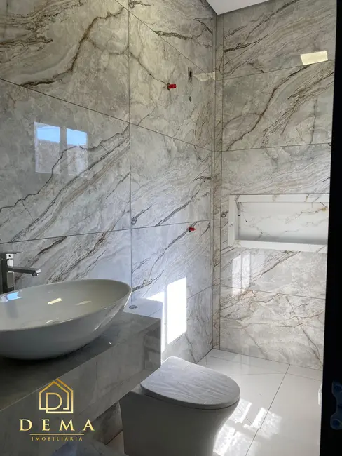 Foto 14 de Casa à venda em Jardim Coopagro, Toledo - PR