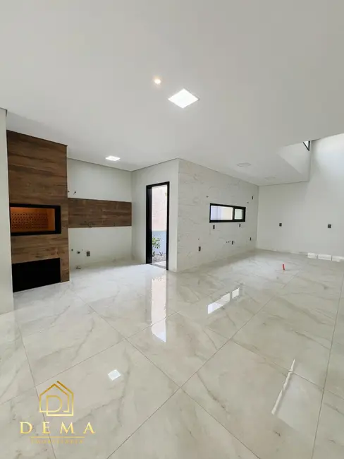 Foto 2 de Casa à venda em Vila Industrial, Toledo - PR