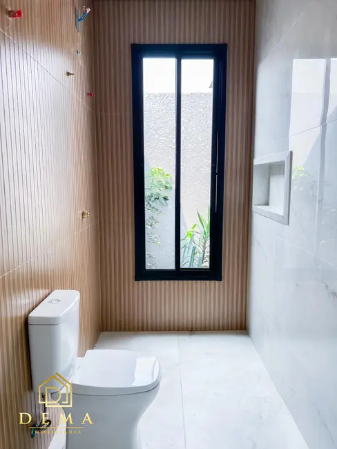 Foto 8 de Casa à venda em Vila Industrial, Toledo - PR