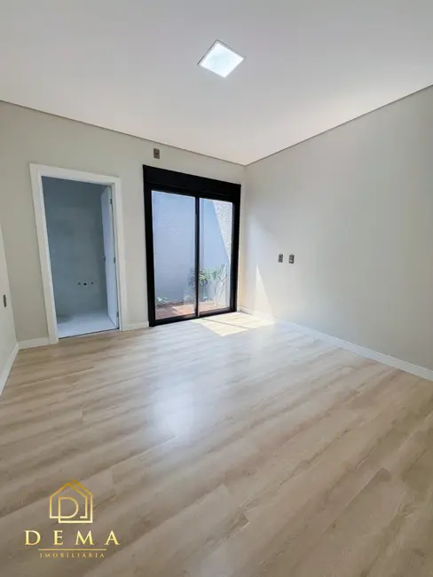 Foto 5 de Casa à venda em Vila Industrial, Toledo - PR