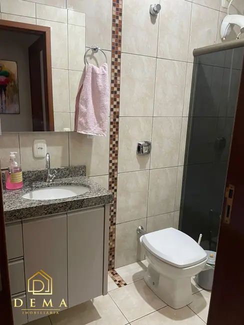 Foto 10 de Casa para alugar, 148m2 em Jardim Gisela, Toledo - PR