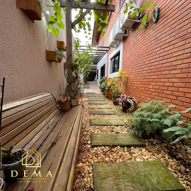 Foto 11 de Casa à venda em Jardim La Salle, Toledo - PR