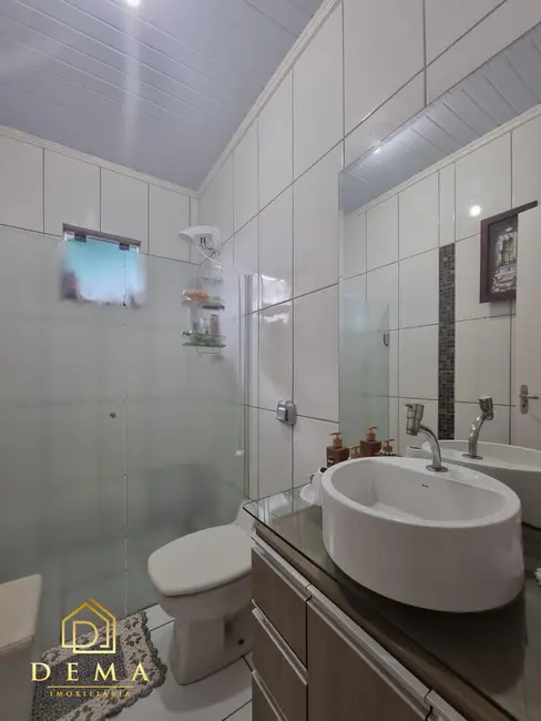 Foto 10 de Casa para alugar em Jardim Coopagro, Toledo - PR