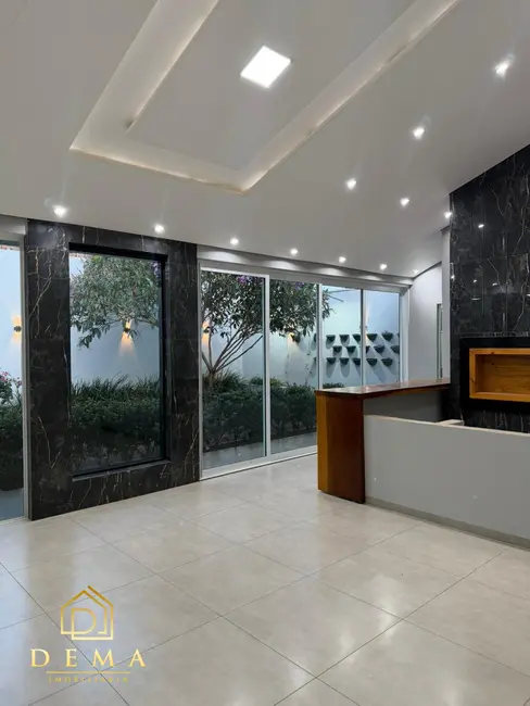 Foto 8 de Casa à venda em Toledo - PR