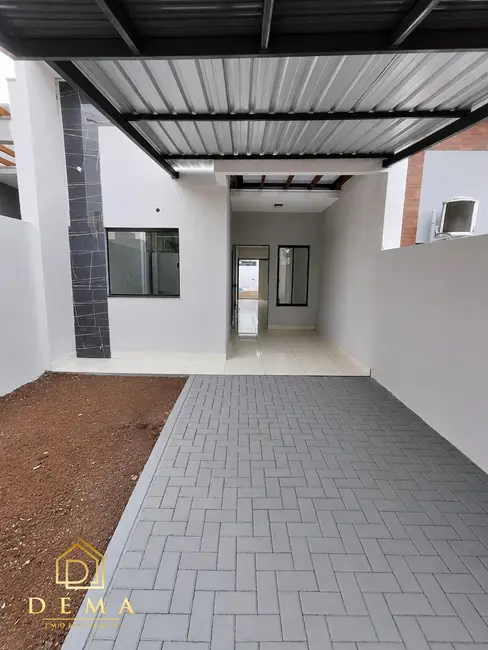 Foto 2 de Casa à venda em Jardim Coopagro, Toledo - PR