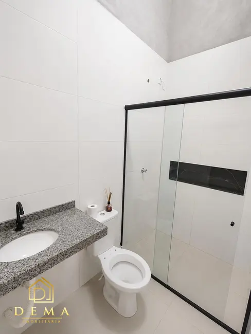 Foto 7 de Casa à venda em Jardim Coopagro, Toledo - PR