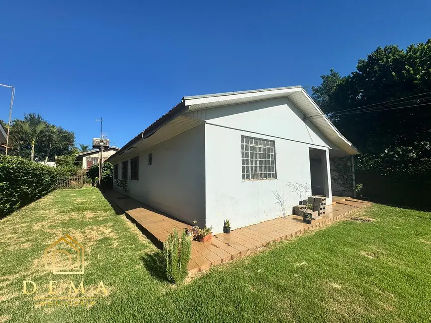 Foto 3 de Casa à venda em Vila Becker, Toledo - PR