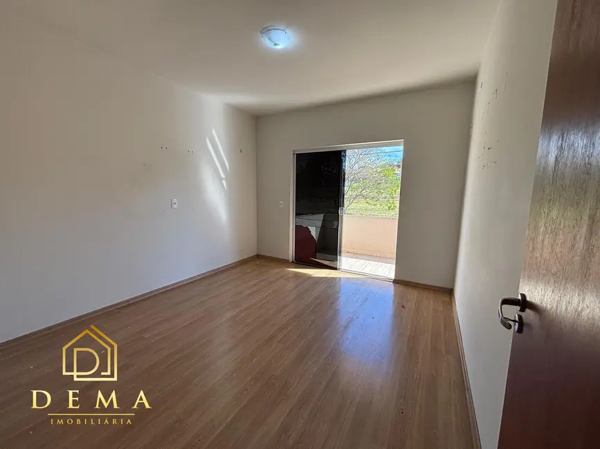 Sobrado à venda, 126m2 em Centro, Toledo - PR - imagem 6 Foto 6 de Sobrado à venda, 126m2 em Centro, Toledo - PR