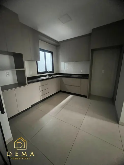 Foto 6 de Sobrado à venda e para alugar, 136m2 em Centro, Toledo - PR