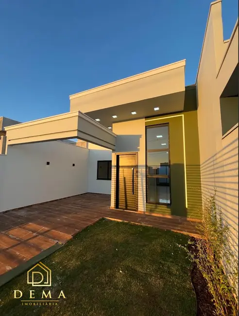 Foto 1 de Casa à venda, 66m2 em Toledo - PR