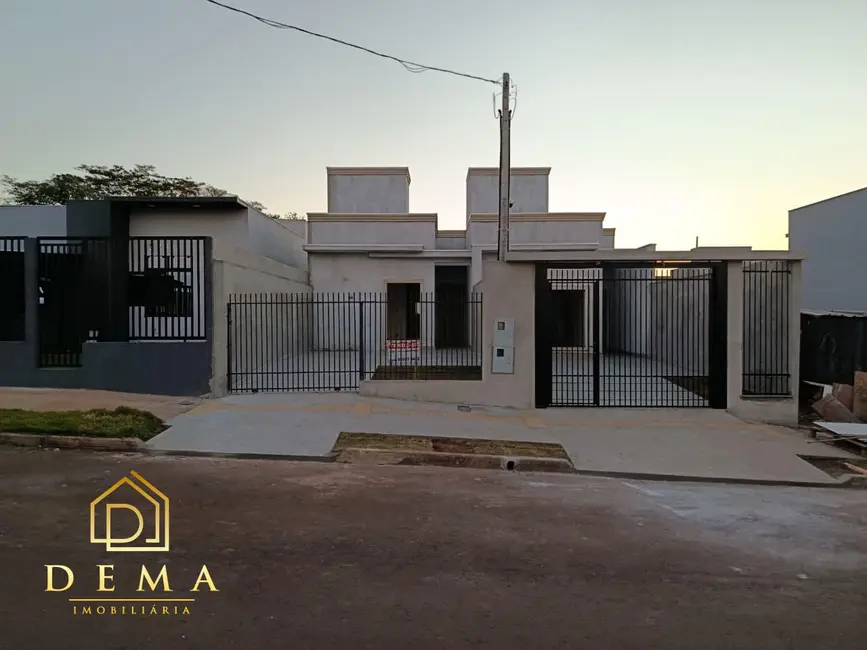 Foto 1 de Casa à venda, 55m2 em Toledo - PR