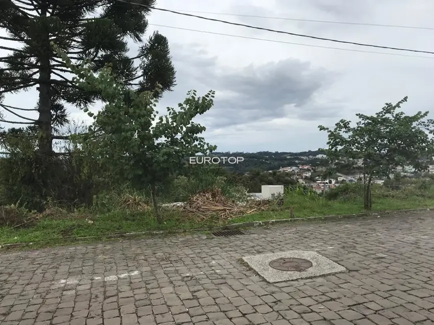 Foto 1 de Terreno / Lote à venda, 336m2 em Garibaldi - RS