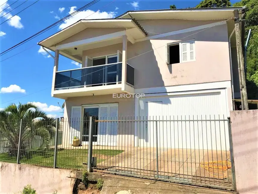 Foto 1 de Casa com 3 quartos à venda, 170m2 em Fátima, Bento Goncalves - RS