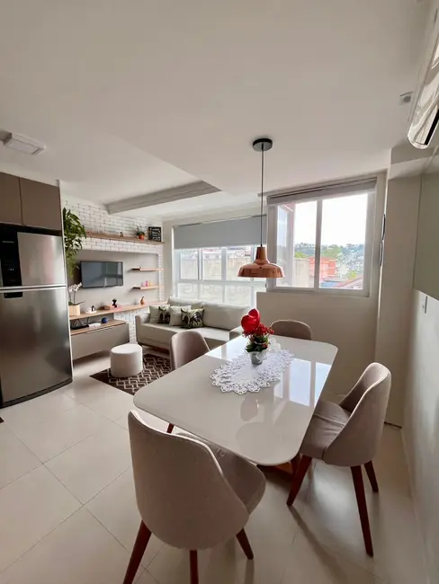 Sobrado com 2 quartos à venda, 92m2 em Santa Marta, Bento Goncalves - RS - imagem 3 Foto 3 de Sobrado com 2 quartos à venda, 92m2 em Santa Marta, Bento Goncalves - RS