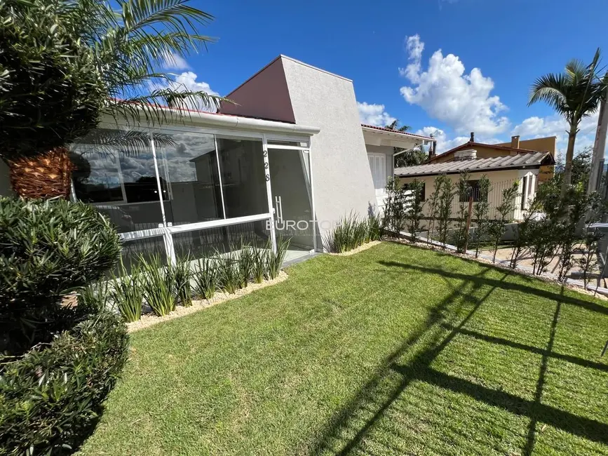 Foto 2 de Casa com 3 quartos à venda, 242m2 em Maria Goretti, Bento Goncalves - RS