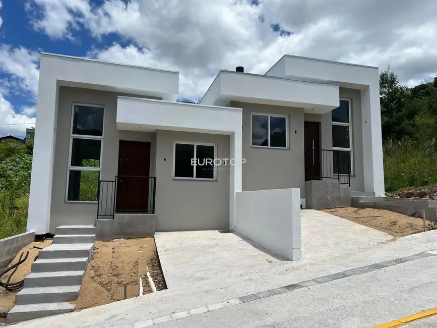 Foto 1 de Casa com 2 quartos à venda, 73m2 em Universitário, Bento Goncalves - RS