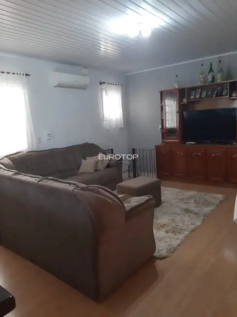 Casa com 3 quartos à venda, 206m2 em Santa Rita, Bento Goncalves - RS - imagem 8 Foto 8 de Casa com 3 quartos à venda, 206m2 em Santa Rita, Bento Goncalves - RS