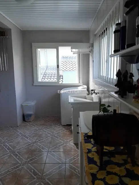 Casa com 3 quartos à venda, 206m2 em Santa Rita, Bento Goncalves - RS - imagem 7 Foto 7 de Casa com 3 quartos à venda, 206m2 em Santa Rita, Bento Goncalves - RS