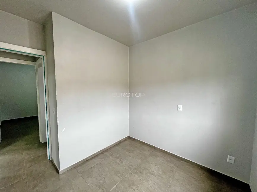 Casa com 2 quartos à venda, 42m2 em Centro, Monte Belo Do Sul - RS - imagem 8 Foto 8 de Casa com 2 quartos à venda, 42m2 em Centro, Monte Belo Do Sul - RS