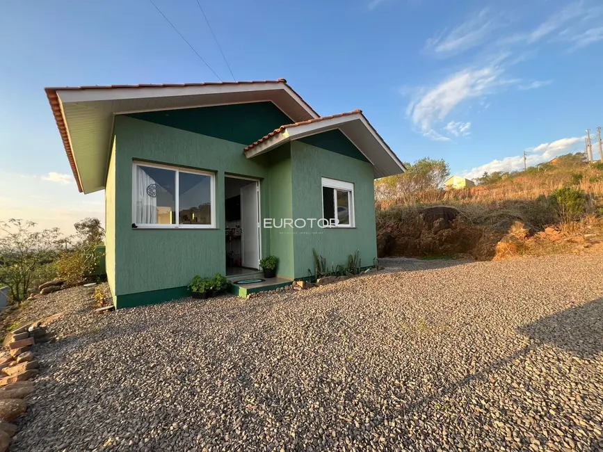 Casa com 2 quartos à venda, 42m2 em Centro, Monte Belo Do Sul - RS - imagem 1 Foto 1 de Casa com 2 quartos à venda, 42m2 em Centro, Monte Belo Do Sul - RS