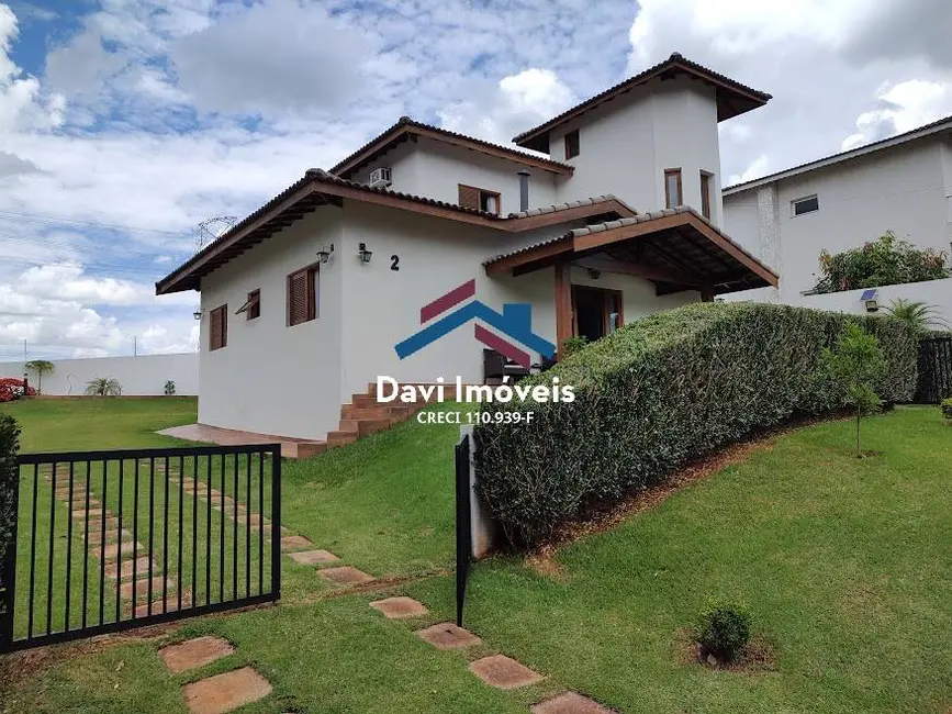 Foto 3 de Casa com 3 quartos à venda, 1000m2 em Atibaia - SP