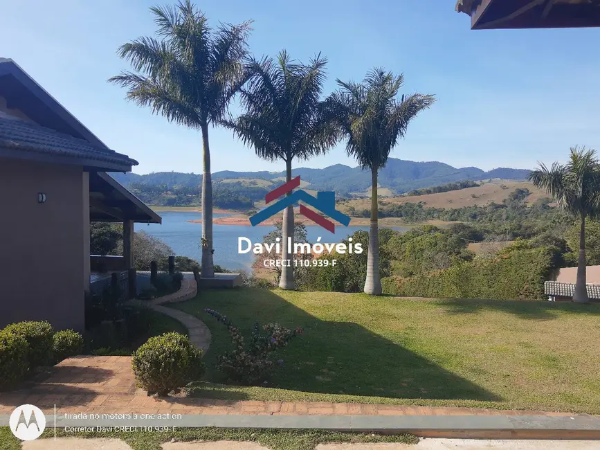 Chácara com 6 quartos à venda, 670m2 em Centro, Piracaia - SP - imagem 4 Foto 4 de Chácara com 6 quartos à venda, 670m2 em Centro, Piracaia - SP