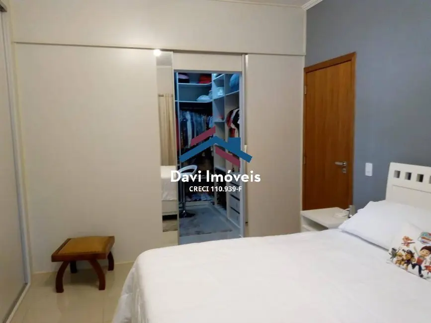 Foto 9 de Casa de Condomínio com 3 quartos à venda, 320m2 em Bom Jesus Dos Perdoes - SP