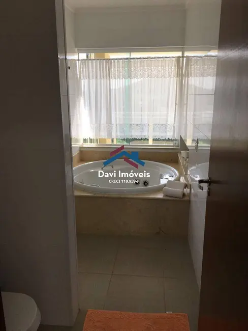 Foto 12 de Casa à venda, 450m2 em Piracaia - SP