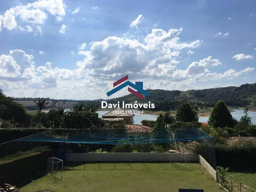 Casa à venda, 450m2 em Piracaia - SP - imagem 2 Foto 2 de Casa à venda, 450m2 em Piracaia - SP