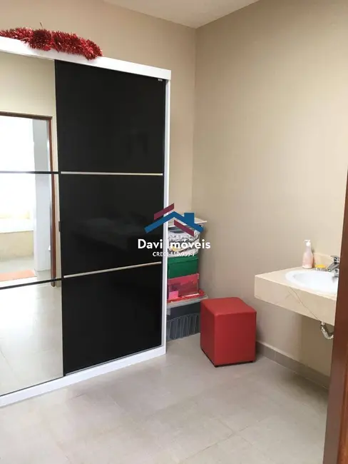 Foto 13 de Casa à venda, 450m2 em Piracaia - SP