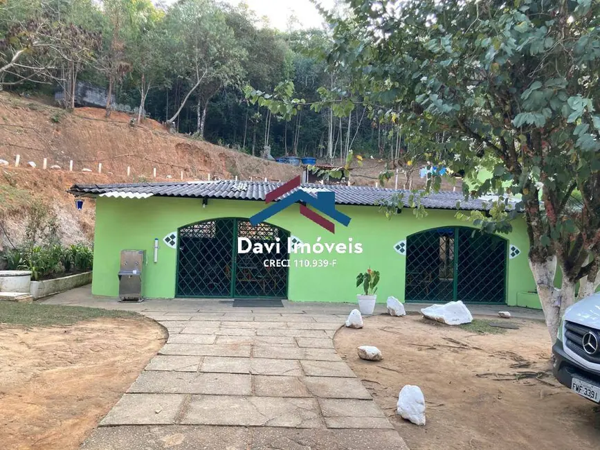 Sítio / Rancho com 4 quartos à venda, 1000m2 em Nazare Paulista - SP - imagem 2 Foto 2 de Sítio / Rancho com 4 quartos à venda, 1000m2 em Nazare Paulista - SP