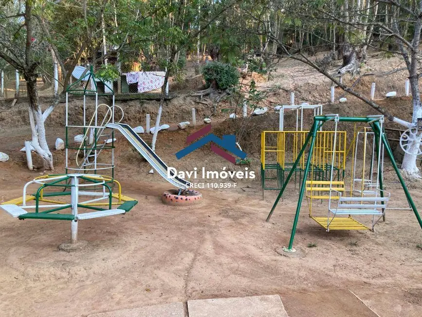 Sítio / Rancho com 4 quartos à venda, 1000m2 em Nazare Paulista - SP - imagem 3 Foto 3 de Sítio / Rancho com 4 quartos à venda, 1000m2 em Nazare Paulista - SP