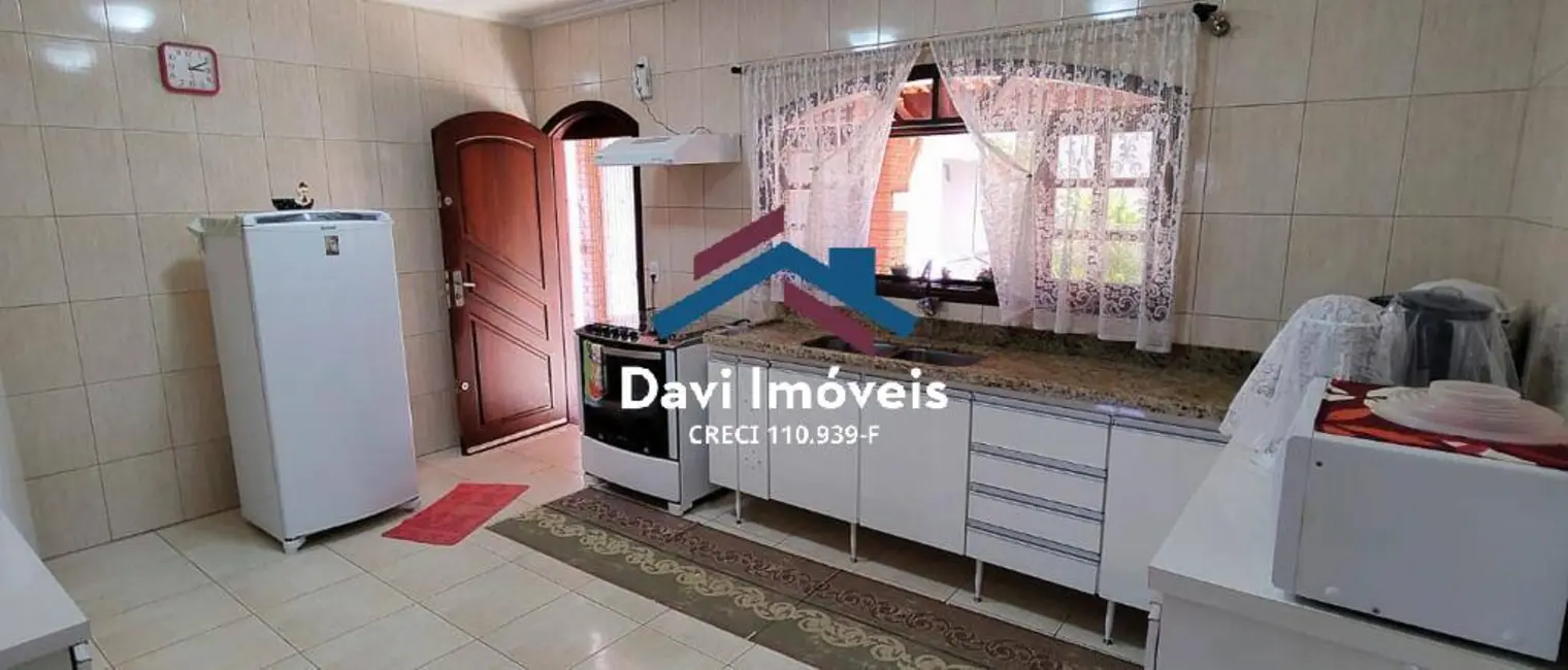 Casa com 6 quartos à venda, 447m2 em Centro, Piracaia - SP - imagem 8 Foto 8 de Casa com 6 quartos à venda, 447m2 em Centro, Piracaia - SP