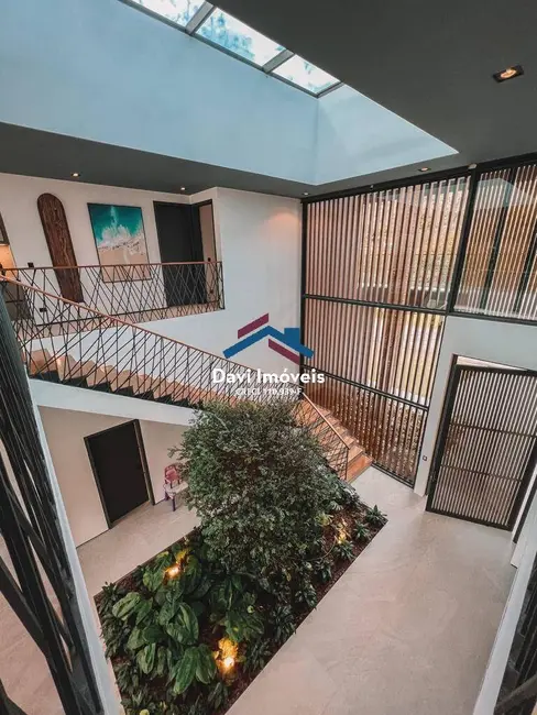 Foto 3 de Casa com 8 quartos à venda, 800m2 em Tabatinga, Caraguatatuba - SP