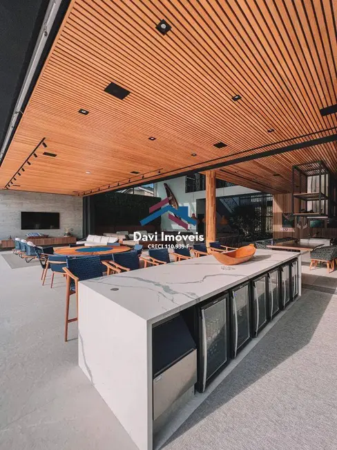 Foto 5 de Casa com 8 quartos à venda, 800m2 em Tabatinga, Caraguatatuba - SP