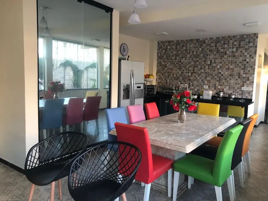 Sobrado com 4 quartos à venda, 500m2 em Jardim Guaraituba, Paranagua - PR - imagem 7 Foto 7 de Sobrado com 4 quartos à venda, 500m2 em Jardim Guaraituba, Paranagua - PR