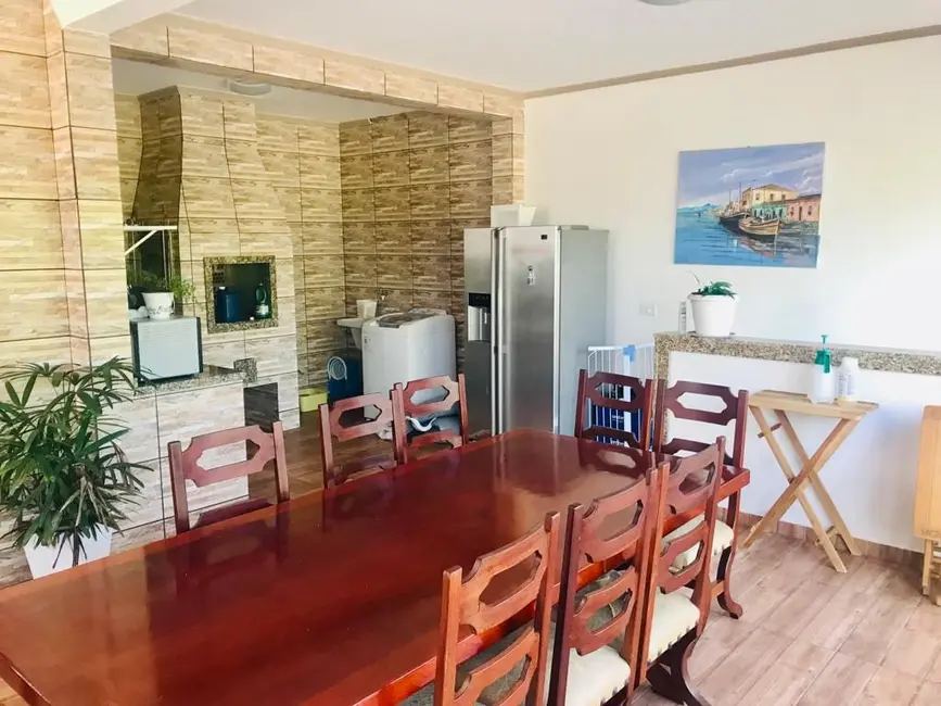 Casa com 3 quartos à venda, 281m2 em Alvorada, Paranagua - PR - imagem 7 Foto 7 de Casa com 3 quartos à venda, 281m2 em Alvorada, Paranagua - PR