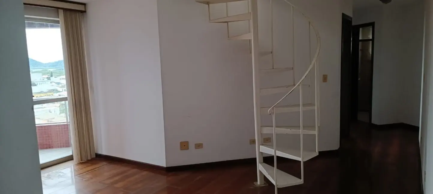 Foto 3 de Cobertura com 3 quartos à venda, 160m2 em Centro Histórico, Paranagua - PR