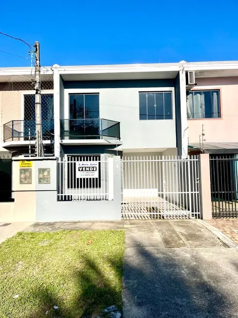Foto 1 de Sobrado com 3 quartos à venda e para alugar, 95m2 em Paranagua - PR